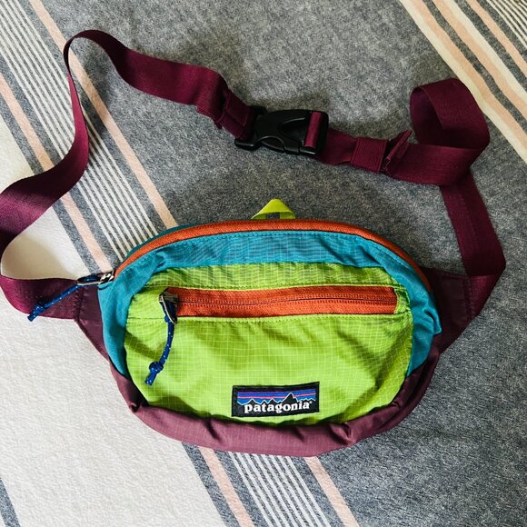 Patagonia Handbags - Patagonia Ultralight Black Hole® Mini Hip Pack - 1L Belt Bag (EUC)